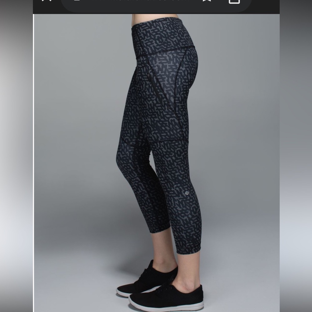 Lululemon all sport crop leggings like new size 2 Heathered Net Pop Black Multi